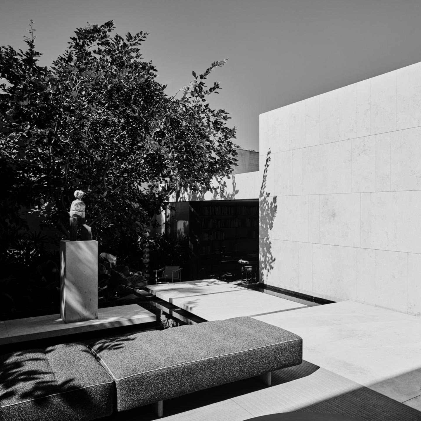 ViviumHolding-RealEstate-Launch-01